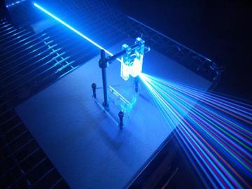 laser diffraction grating
